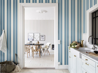 Kitchen table chairs striped wallpaper - arvid nyholm free wallpaper