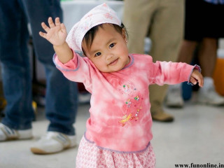 Little girl pink dress white - a white hat free wallpaper