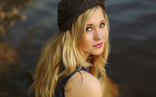 Woman black hat blue dress - caroline chariotdayez free wallpaper