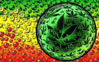 Green ball leaves colorful bubbles - a green ball free wallpaper