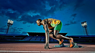 Man yellow green shirt track 2 - a track free wallpaper for desktop