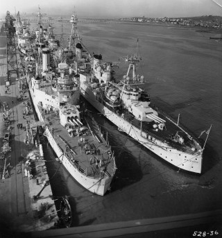 Fleet ships docked harbor black - free ship wallpaper for tablet