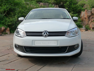 White car rock wall trees - samikshavad free wallpaper for desktop