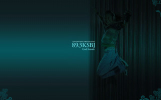 Man upside down green black - down free wallpaper