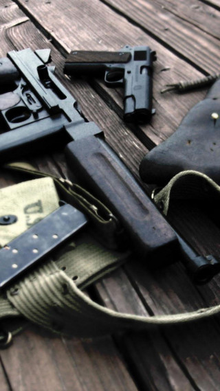 Gun wallet wooden table serial - rpg free wallpaper for mobile