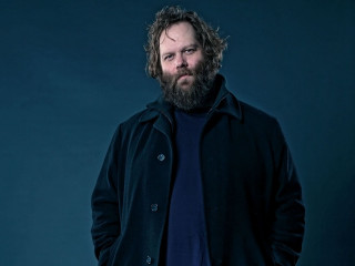 Man beard coat posing picture - david budd free wallpaper for desktop