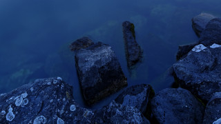 Rock couple lake wall bubbles - a rock wall free wallpaper