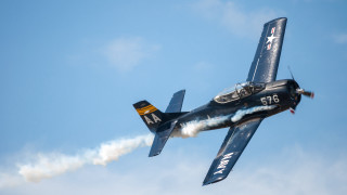 Small airplane blue sky smoke 3 - f 8 aperture free wallpaper