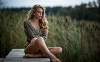 Woman field water blonde sitting - tall grass free wallpaper for desktop