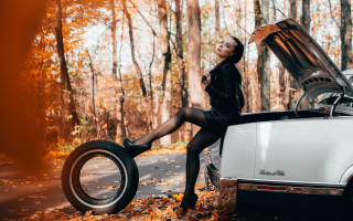 Woman black dress heels car - a black dress and heels free wallpaper