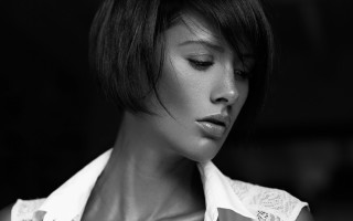 Woman short hair white shirt - her cell phone free wallpaper