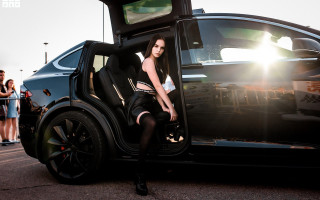 Luxury car woman sitting bright - luxury free wallpaper for desktop