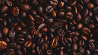 Coffee beans black background photorealism - a pile of coffee beans free wallpaper