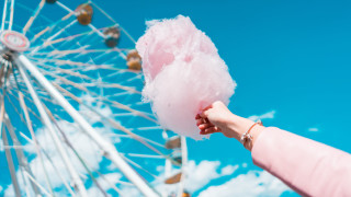 Pink cottoncandy ferriswheel blue sky - a ferris wheel free wallpaper
