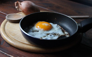 Fried egg pan wooden spoon - fried free wallpaper