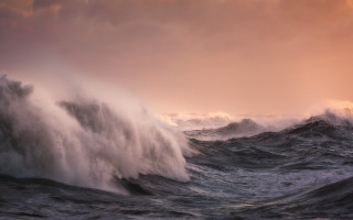 Large wave crashing sunset pink - a large wave free wallpaper for desktop