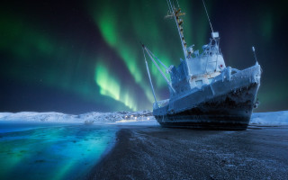 Beach boat aurora sky moon - aurora free wallpaper
