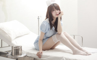 Woman sitting bed coffee milk - chizuko yoshida free wallpaper for desktop