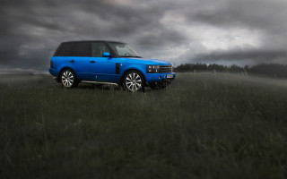 Blue range rover field cloudy - rich free wallpaper