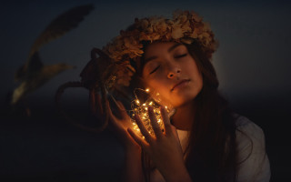 Woman candle bird artur tarnowski - overhead free wallpaper