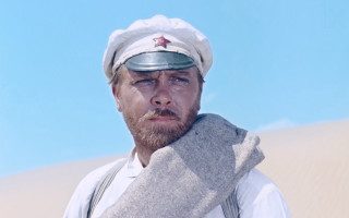 Desert man hat scarf blue - socialist free wallpaper