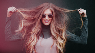Woman long hair sunglasses smiling - long hair and sunglasses free wallpaper