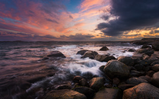 Rocky beach sunset mystical colors - a rocky beach free wallpaper