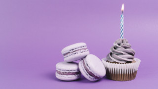 Cupcake candle macarons purple food - top of it next free wallpaper