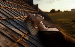 Woman blonde hair outdoor portrait - artur tarnowski free wallpaper for desktop