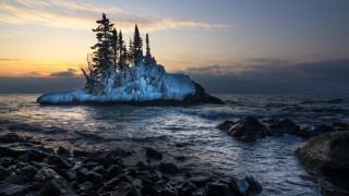 Island trees ocean sunset clouds - a small island free wallpaper