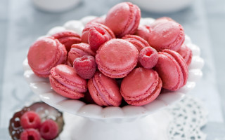 White plate pink macaroons coffee - camille bombois free wallpaper