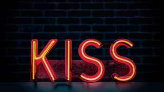 Kiss neon brick wall knife - a knife free wallpaper