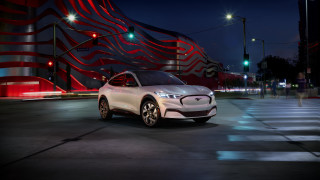 White electric car night city - electric free wallpaper