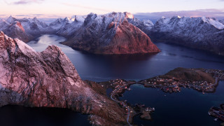 Mountain lake town snow cherry - the mountain free wallpaper