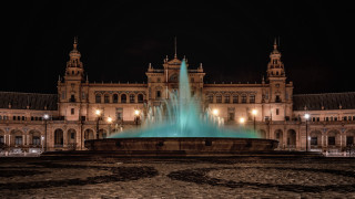 Neoclassical building fountain night lights - saturated free wallpaper
