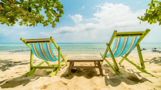 Beach chairs table ocean sky - free bikini wallpaper for desktop