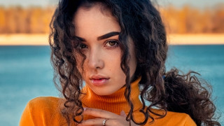 Elina karimova curly hair yellow - curly free wallpaper