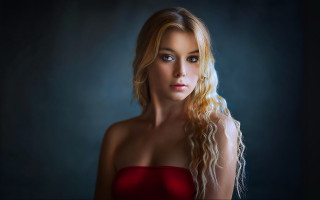 Blonde woman red dress portrait 2 - artur tarnowski free wallpaper