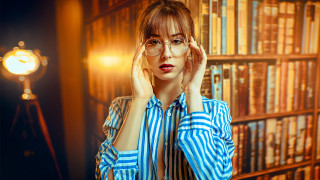 Woman glasses book shelf lamp - a book shelf free wallpaper