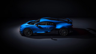 Blue sports car dark room 14 - the door open free wallpaper
