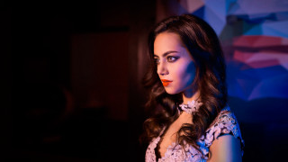 Woman long hair dress colorful - free vintage wallpaper