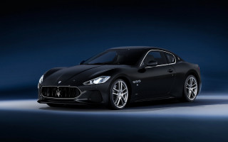 Black maserati studio blue black - a studio setting free wallpaper for desktop