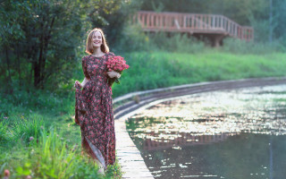 Woman dress pond bridge flower - a pond free wallpaper