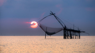 Fishing net sunset moon immpressionist - the sun setting behind free wallpaper for desktop