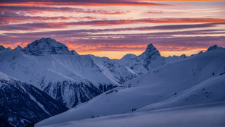 Mountain range sunset pink sky - eric deschamps free wallpaper