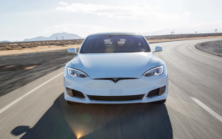 White tesla desert road sun - ue 5 free wallpaper