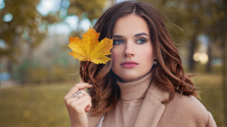 Woman leaf park autumn blurry - aestheticism free wallpaper