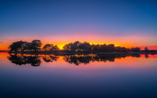 Sunset lake trees blue sky - widescreen free wallpaper for desktop