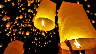 Group people lanterns sky lights - the background of the photo free wallpaper
