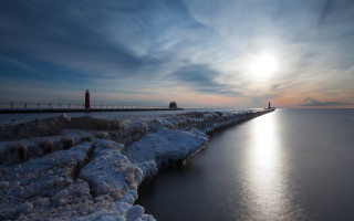 Lighthouse pier snow ice sun - snow and ice free wallpaper